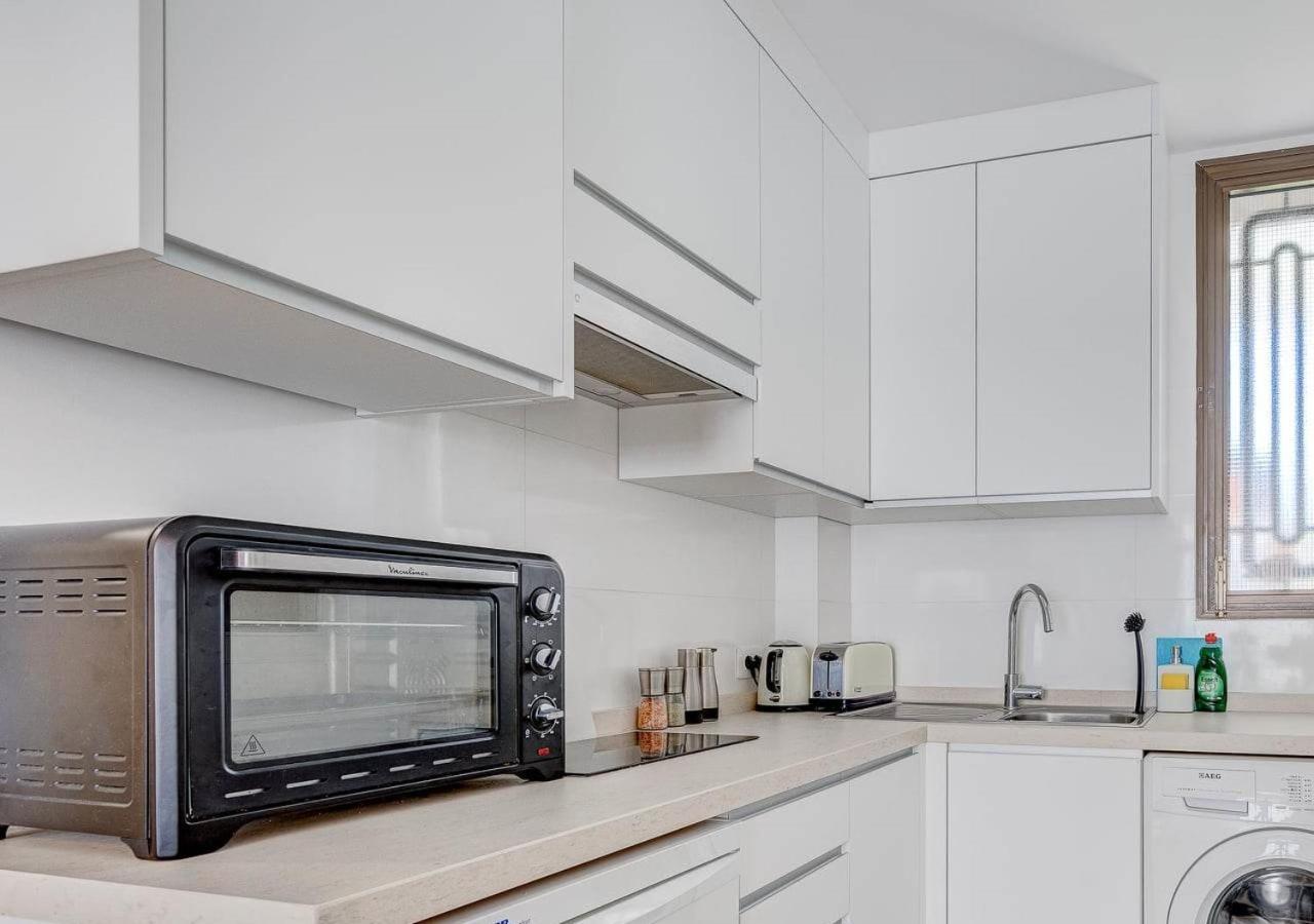 Stylish Flat And Pool With 3 Rooms, Sleeps 6, Los Cristianos Los Cristianos  Exterior foto